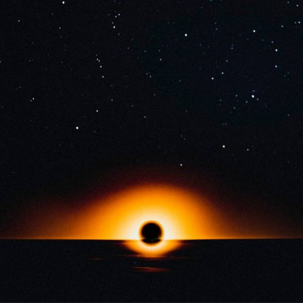Everything you need to know about Black Holes | Stemettes Zine